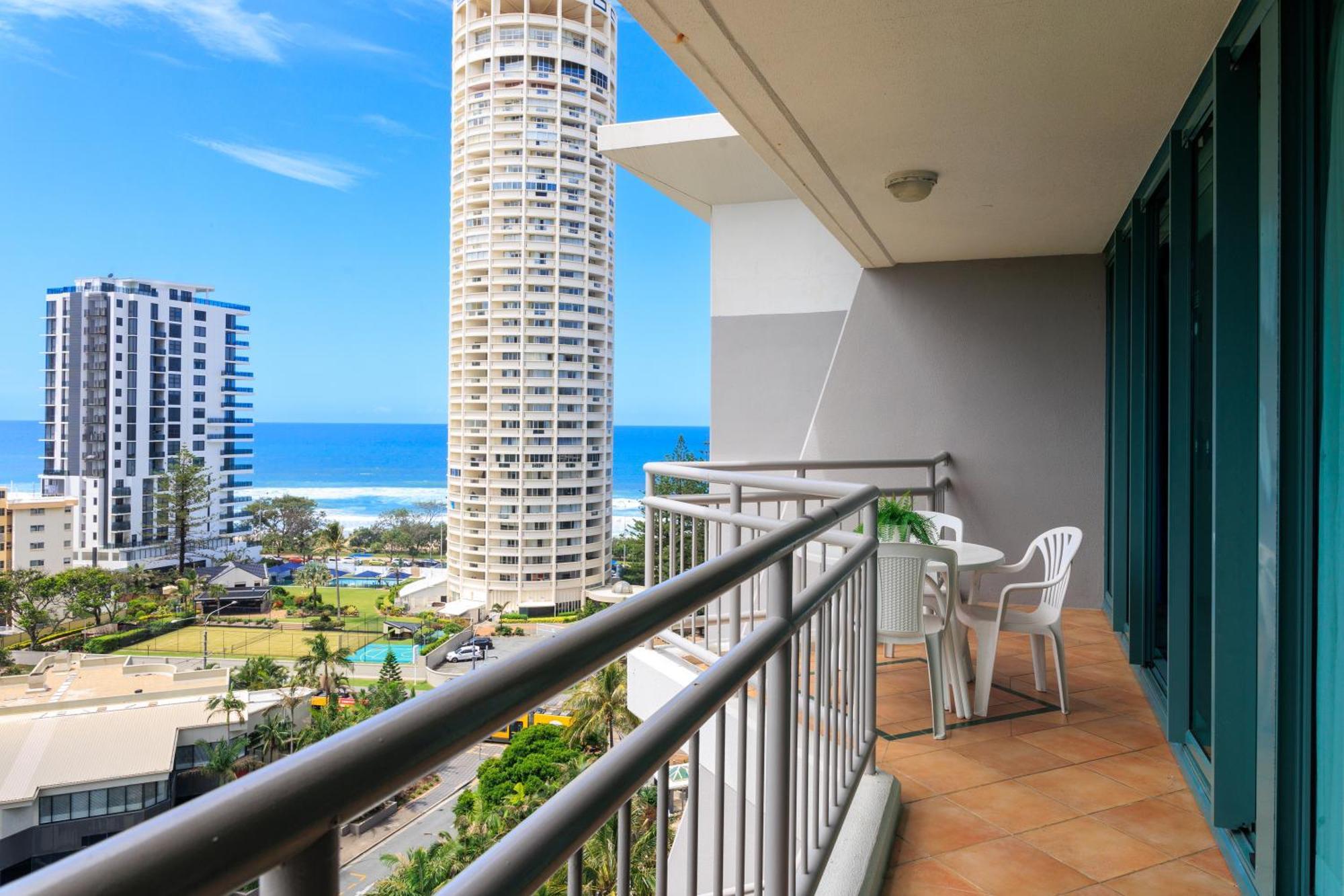 Apartment Crown Towers